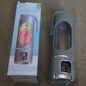 Green Portable Juicing Cup